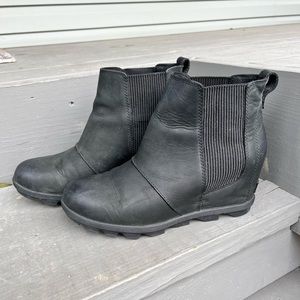 Sorel Joan of Arctic Wedge Chelsea Bootie - 9.5